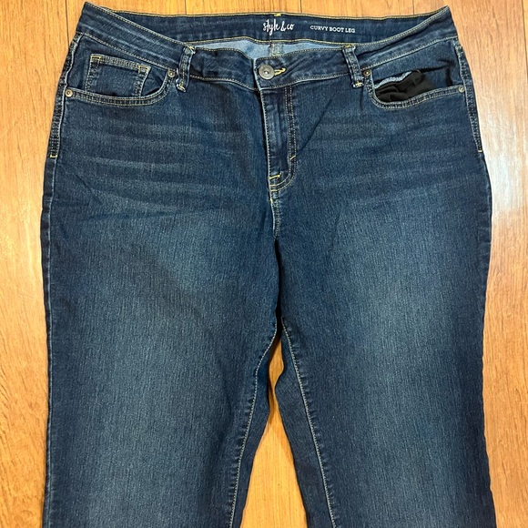 Style & Co Classic Curvy Boot Leg Dark Wash Jeans Sz 16 - Picture 3 of 8